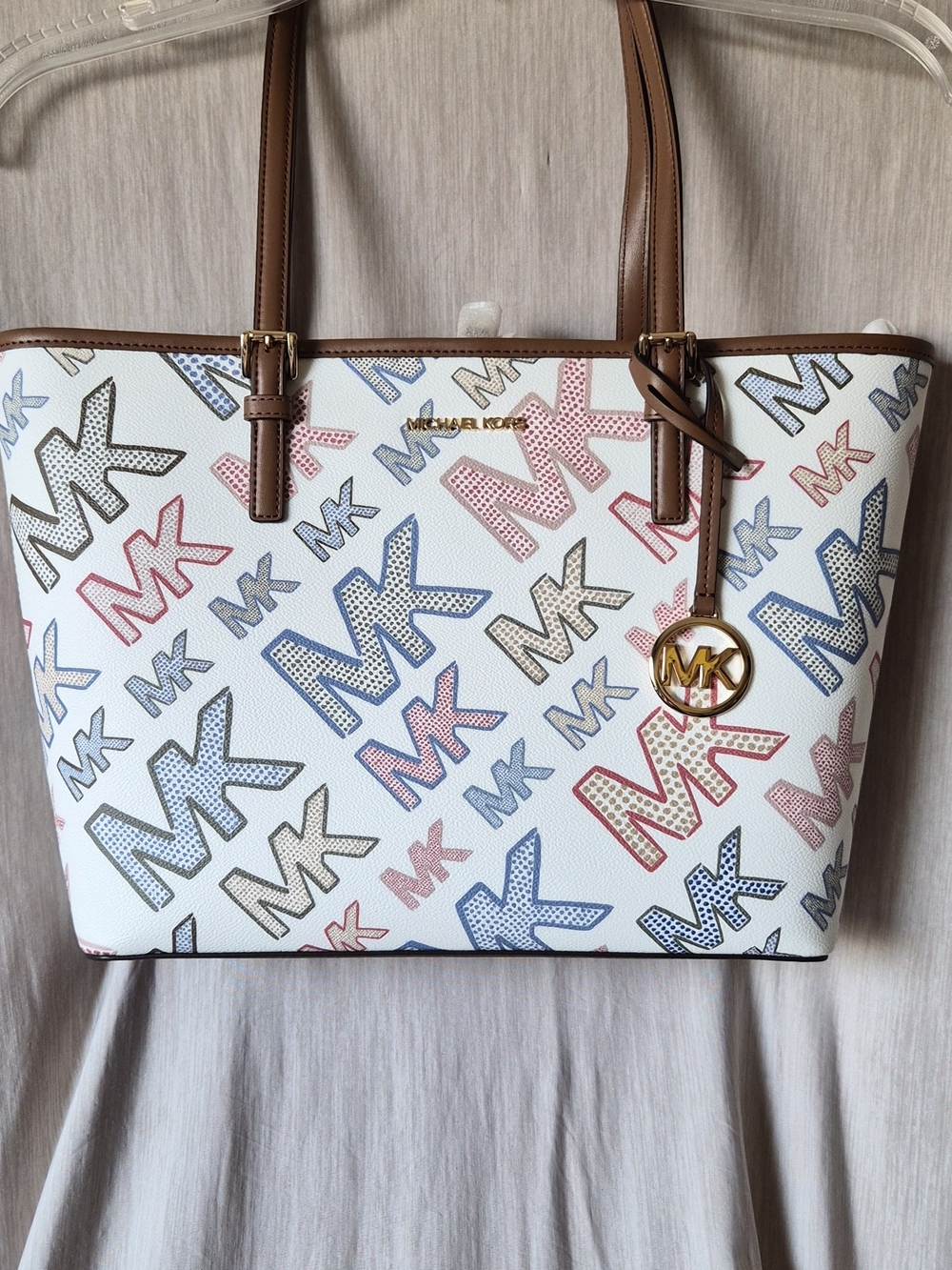 NWT Michael Kors Jet Set Medium Carryall Tote - Optic White Graphic Logo